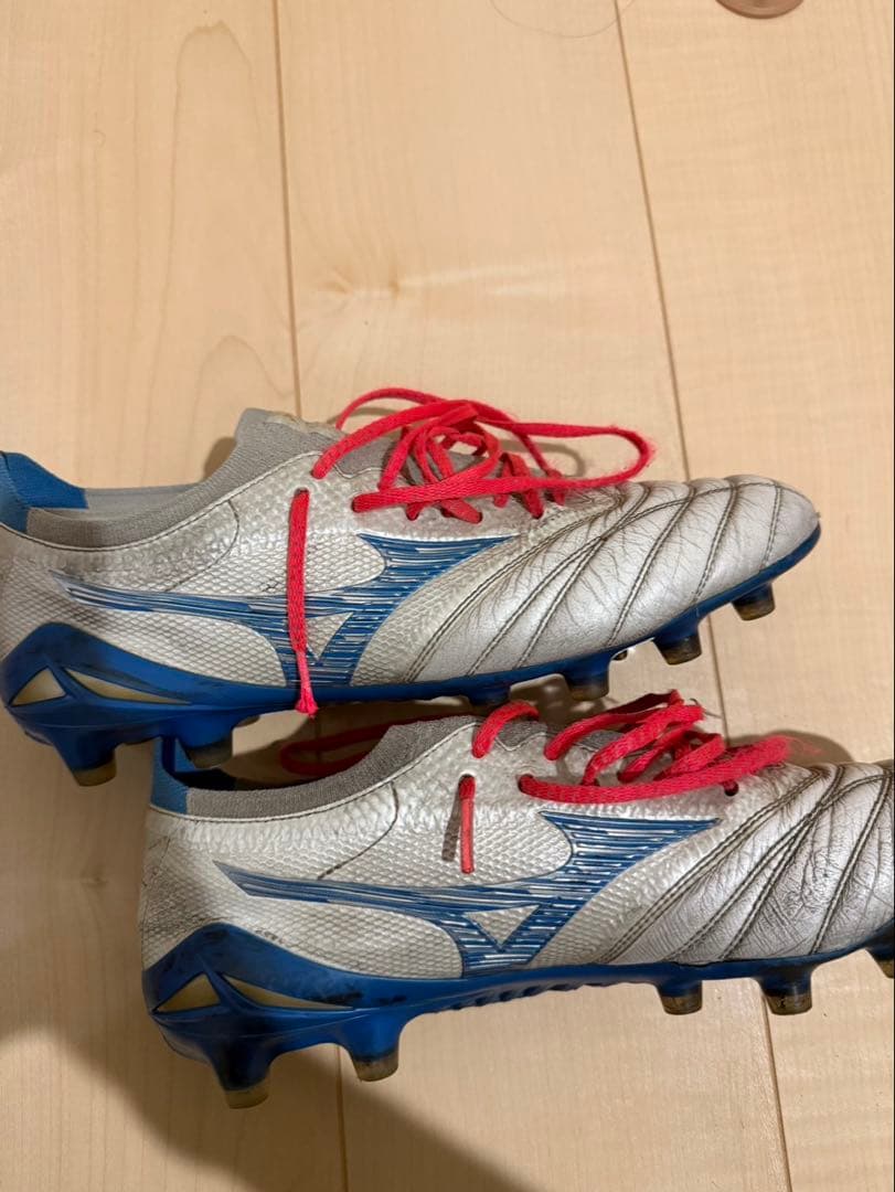 Mizuno モレリアネオ4 β
