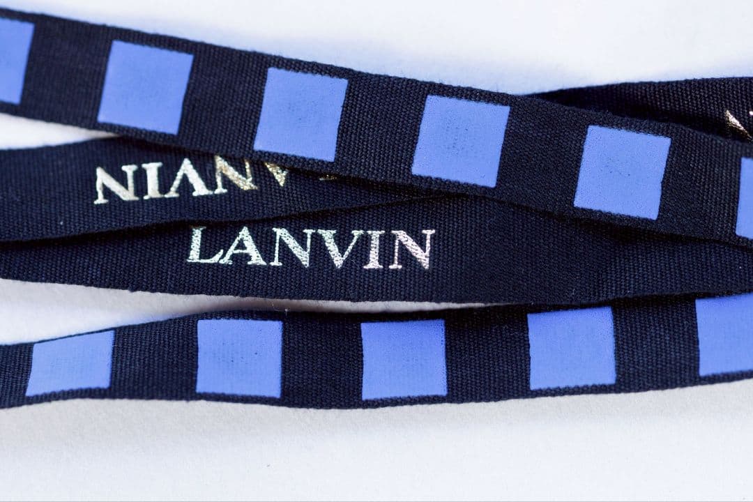 新品 箱付きLANVIN シルク スカーフ 青い鳥デザイン