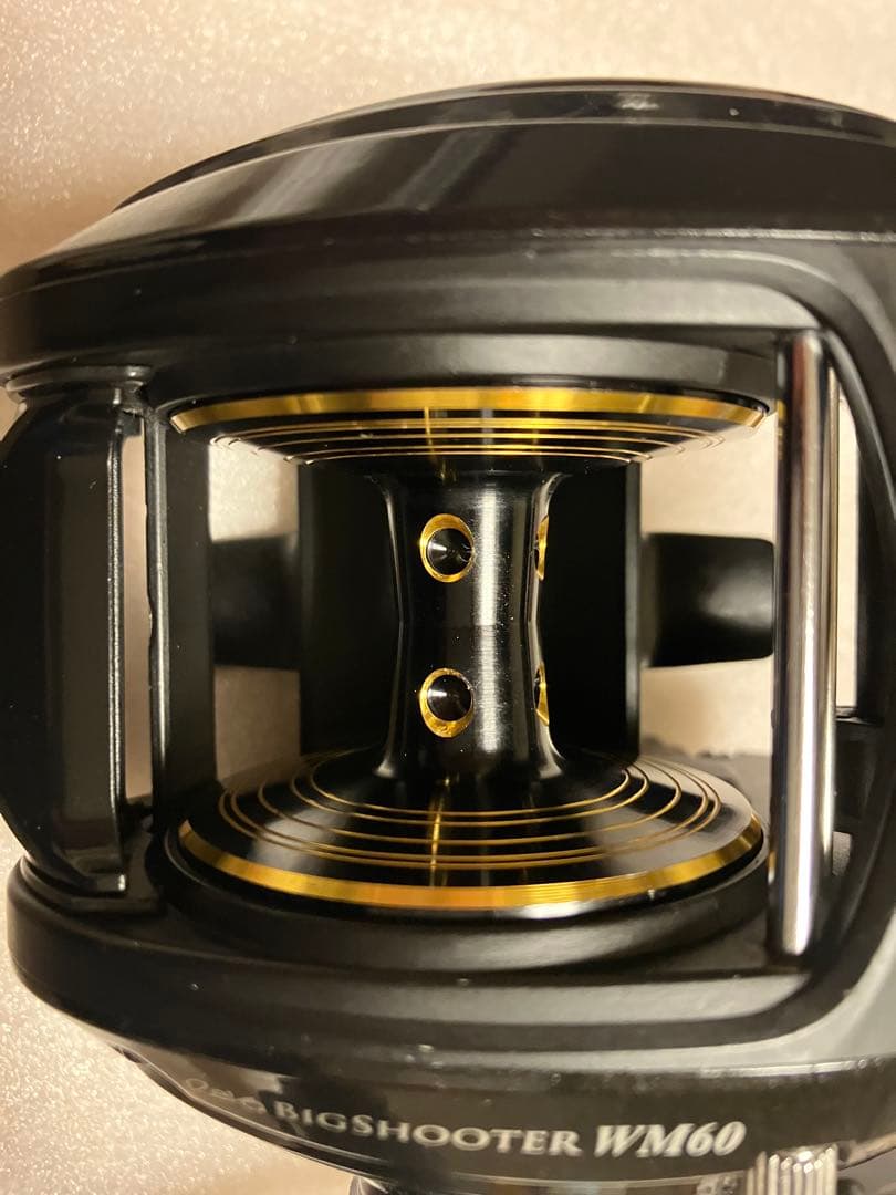 アブガルシア　Revoビッグシューター WM60 右巻き