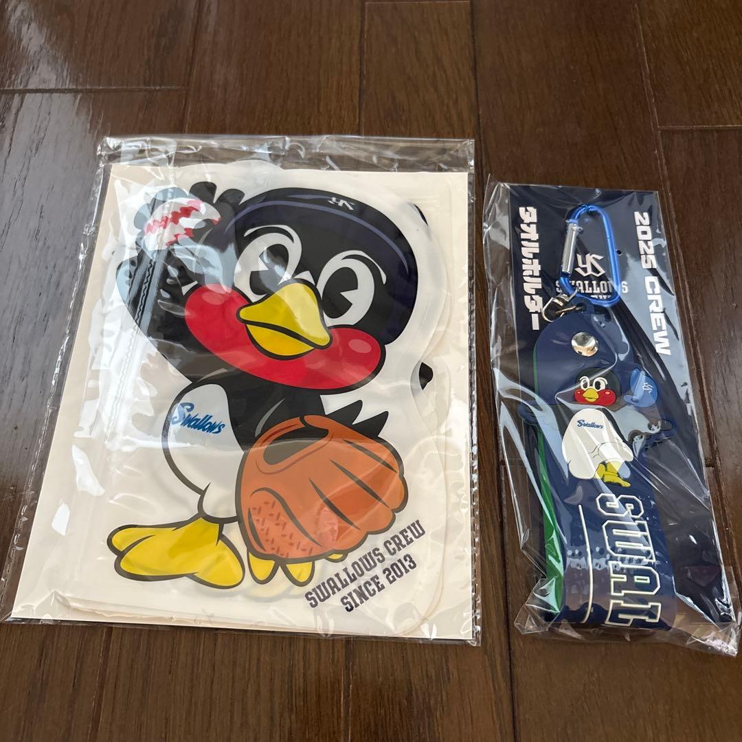 ヤクルトスワローズ グッズまとめ売り 大　つば九郎 ユニフォーム 非売品あり