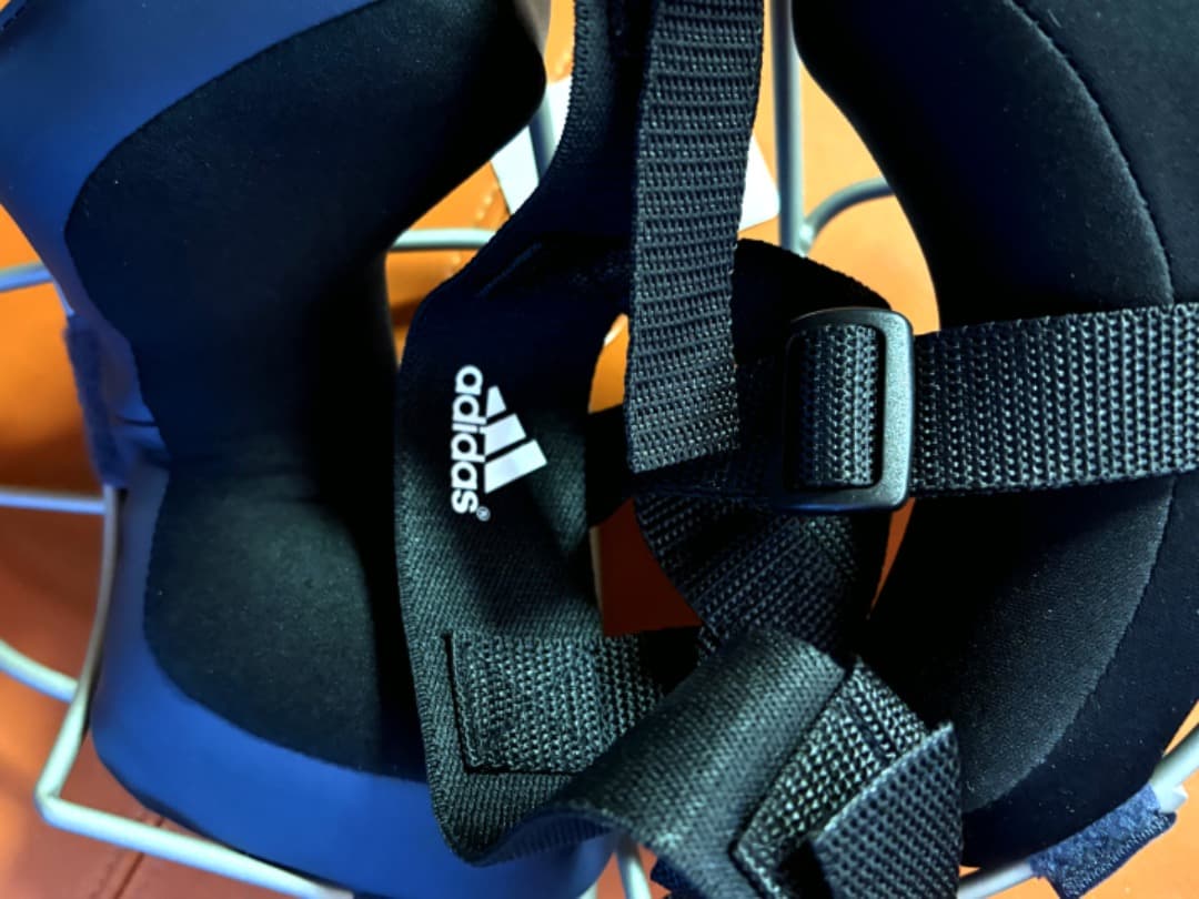 新品アメリカ発売☆最高級☆USA adidas☆PROキャッチャーマスク☆紺