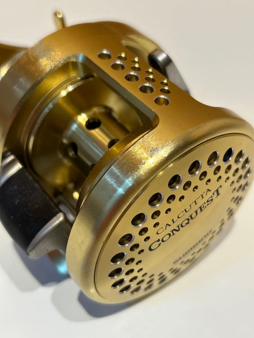 CALCUTTA CONQUEST 401F ゴールド