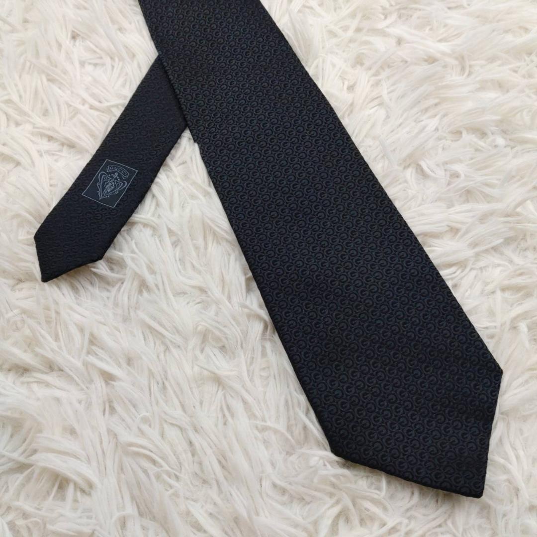 ★美品★ グッチ 高級シルクネクタイ 総柄（G柄） ブラック