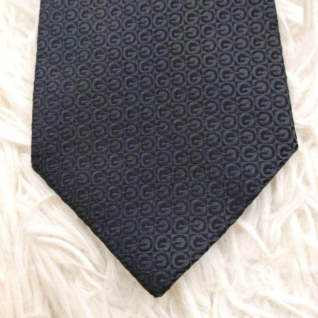 ★美品★ グッチ 高級シルクネクタイ 総柄（G柄） ブラック
