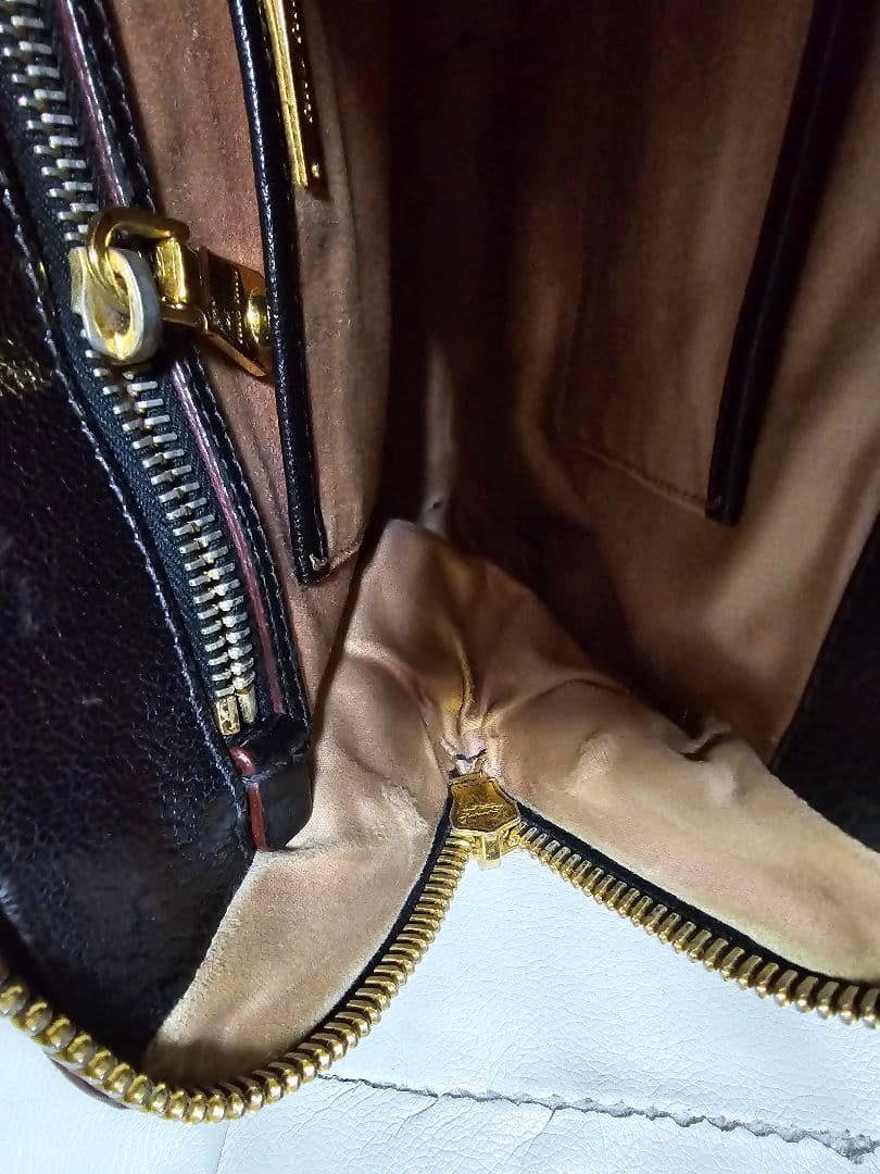 I*!様 Miu Miu 黒 レザー バッグ