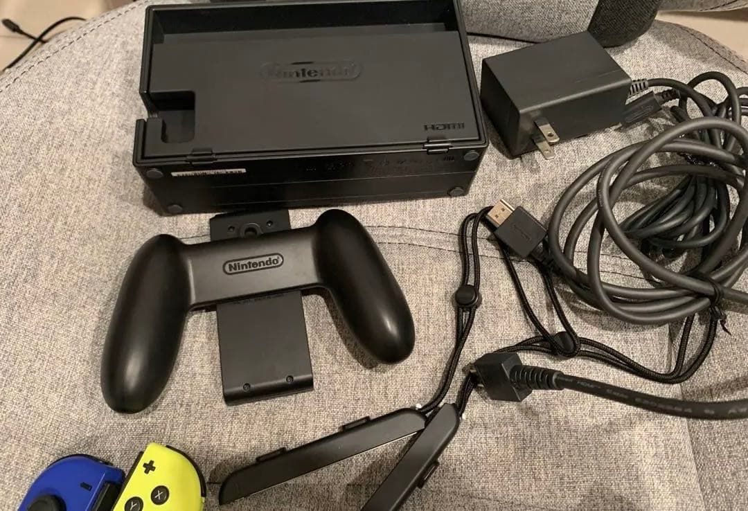 Switch本体　ネオン