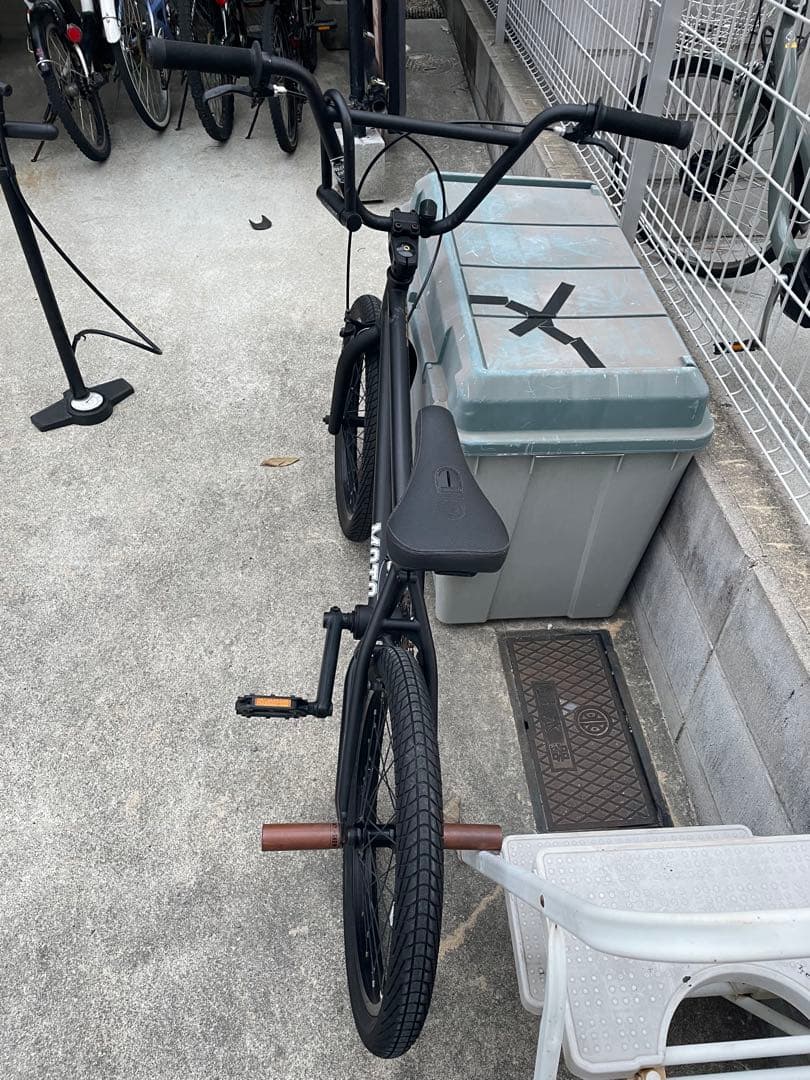 引取限定　ダーカスワン BMX バイク