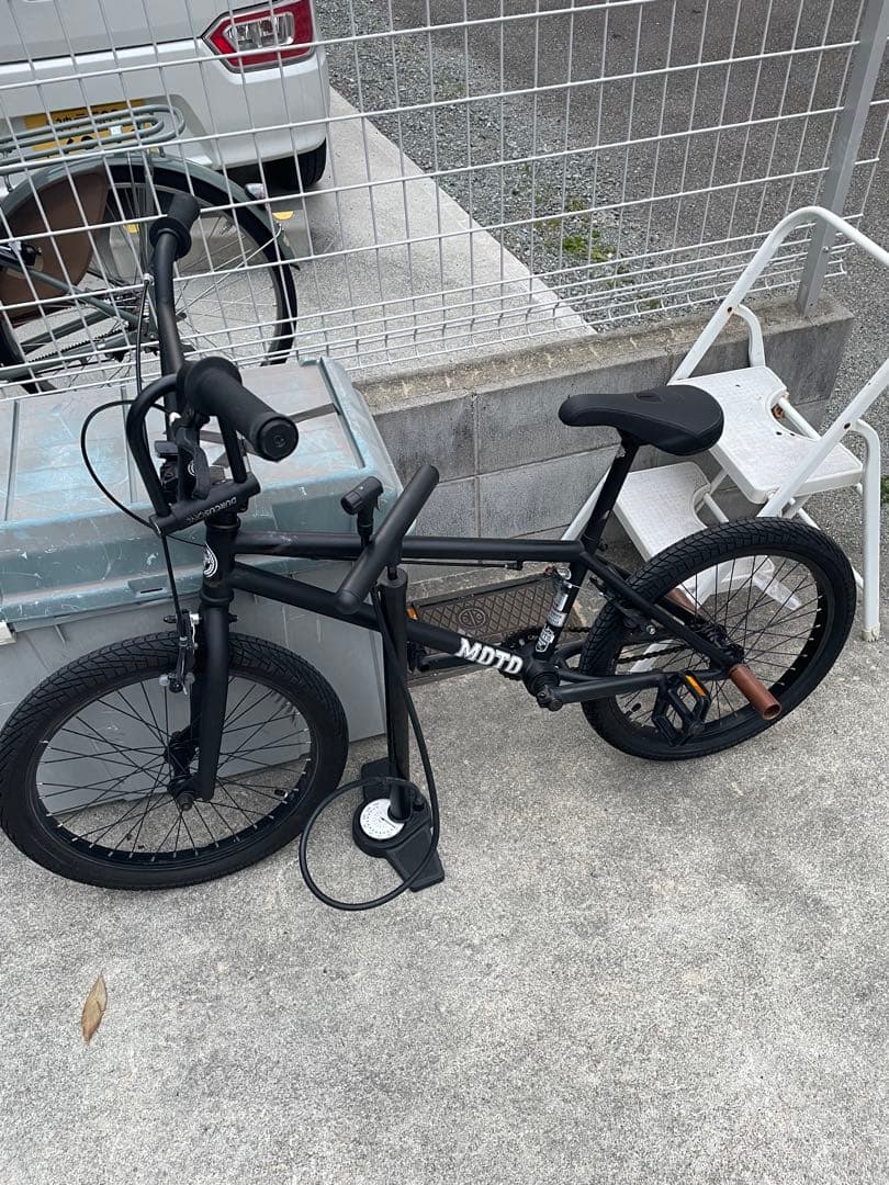 引取限定　ダーカスワン BMX バイク