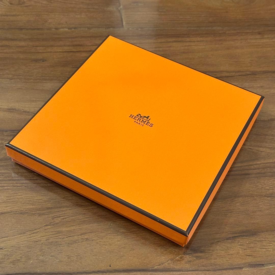 未使用品 HERMES タオルハンカチ ハンドタオル アヴァロン エルメス