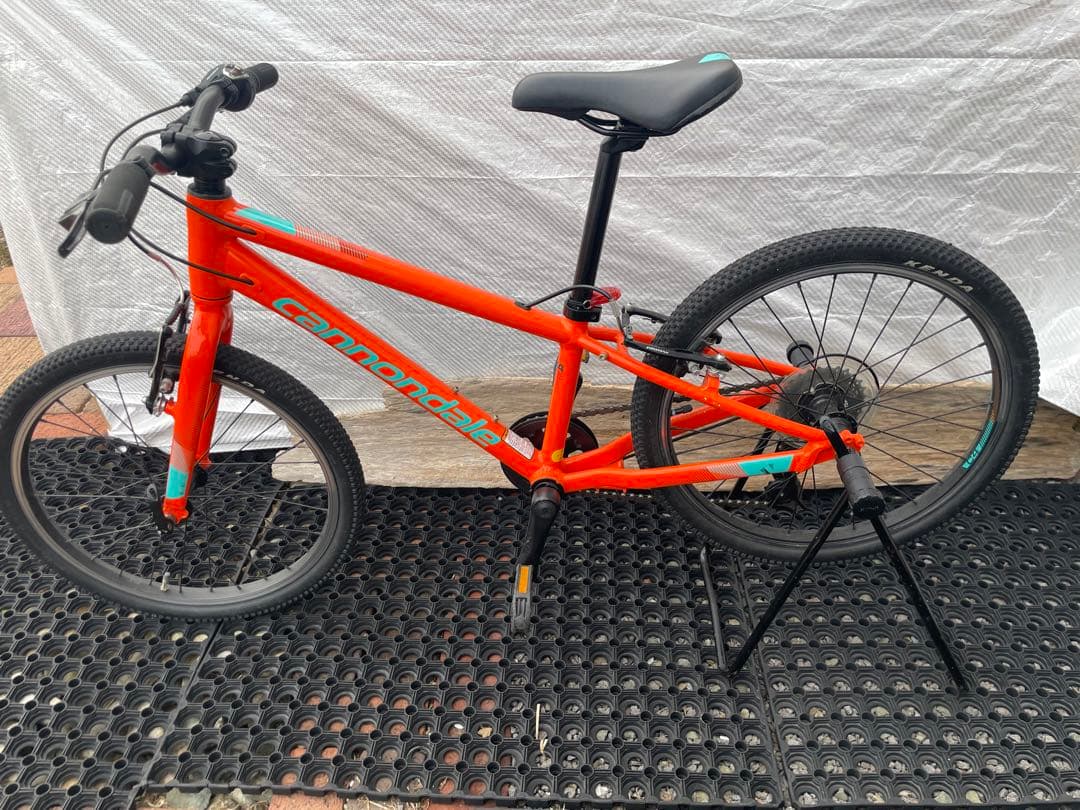 キャノンデール　QUICK ２０インチ　キッズ　自転車