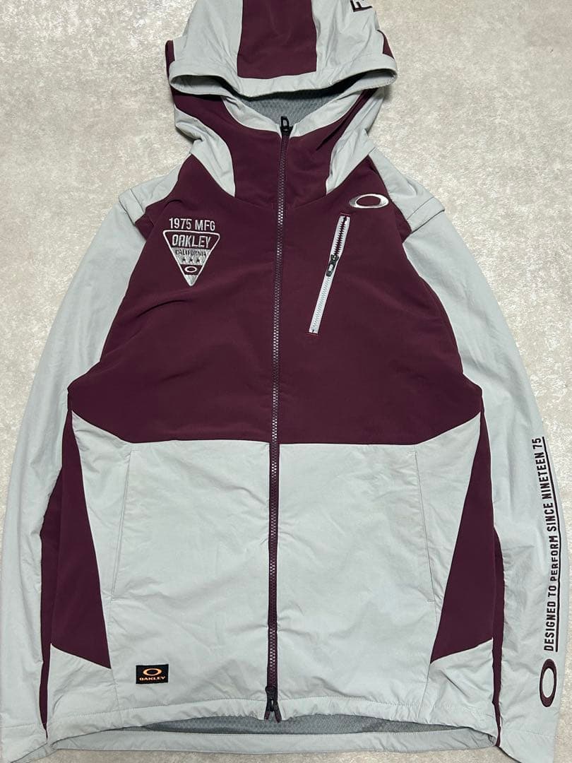 極美品 OAKLEY 2WAY ウインドジャケット　吸湿発熱　M