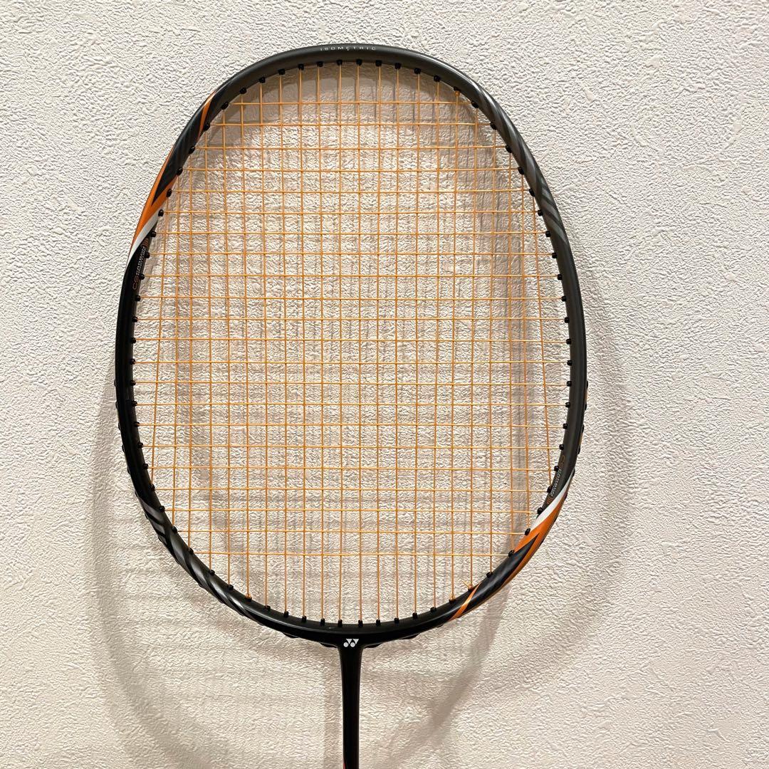 【美品】Yonex ARCSABER 2i バドミントンラケット(ケース付)