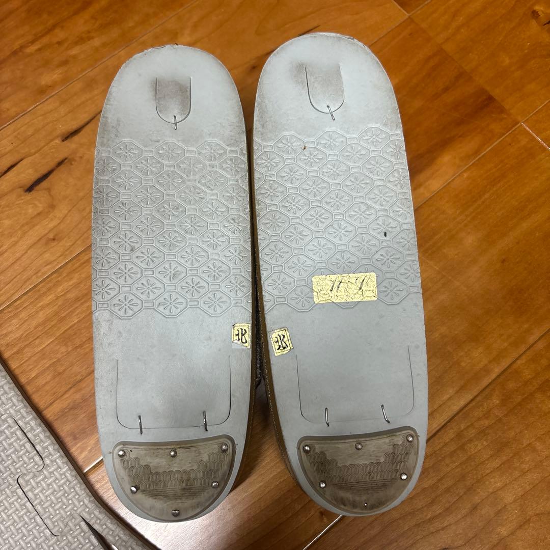 ゴールドの和装用バッグと下駄セット