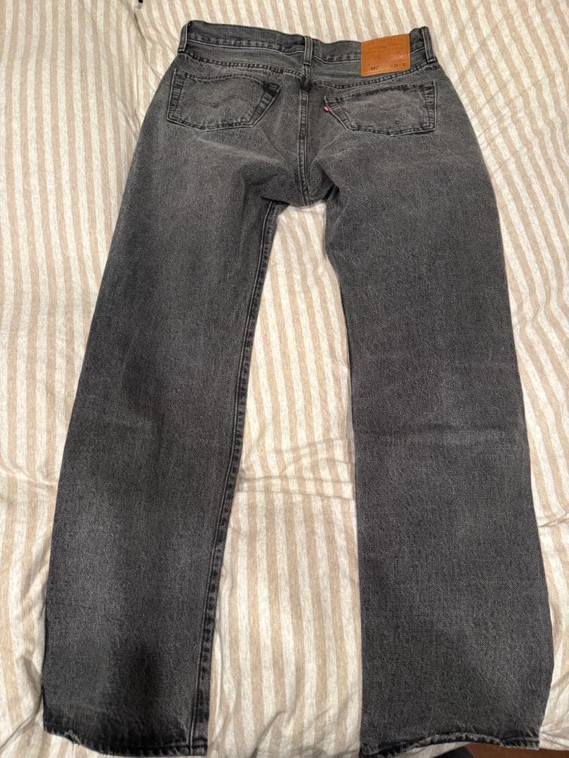 LEVI'Sリーバイス501デニム セルビッジ仕様の501赤耳モデル