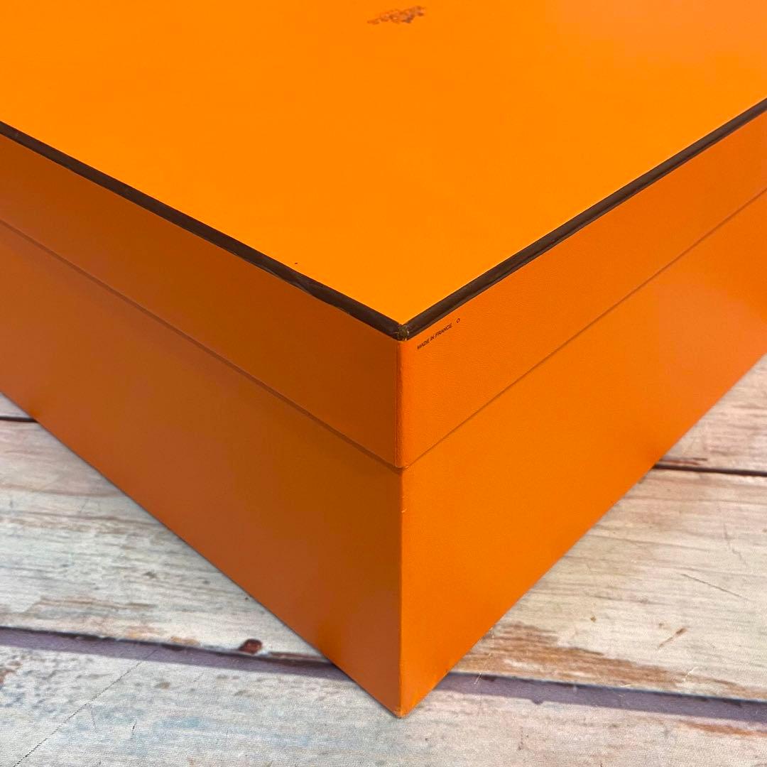 エルメス　HERMES　ギフトボックス　バッグ用箱　リボン付