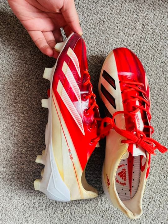 アディダスサッカースパイクシューズ F50 Adizero