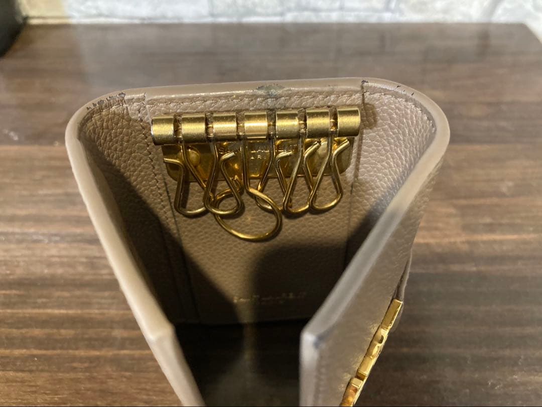 SAINT LAURENT ベージュキーケース　箱あり