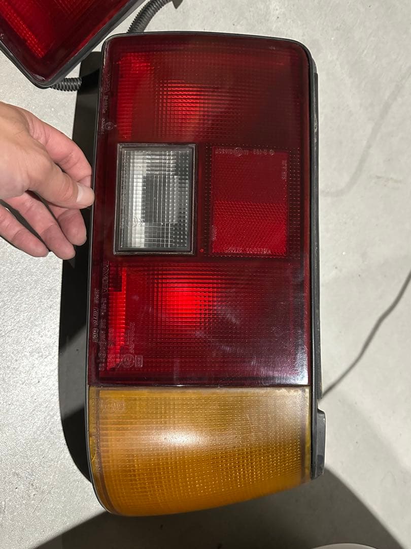 AE86 2ドア　前期テール左右セット　ハーネス付