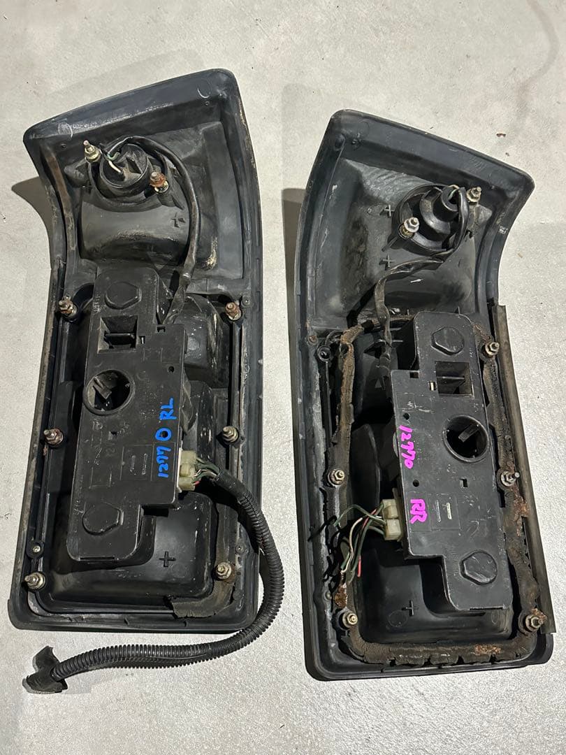 AE86 2ドア　前期テール左右セット　ハーネス付