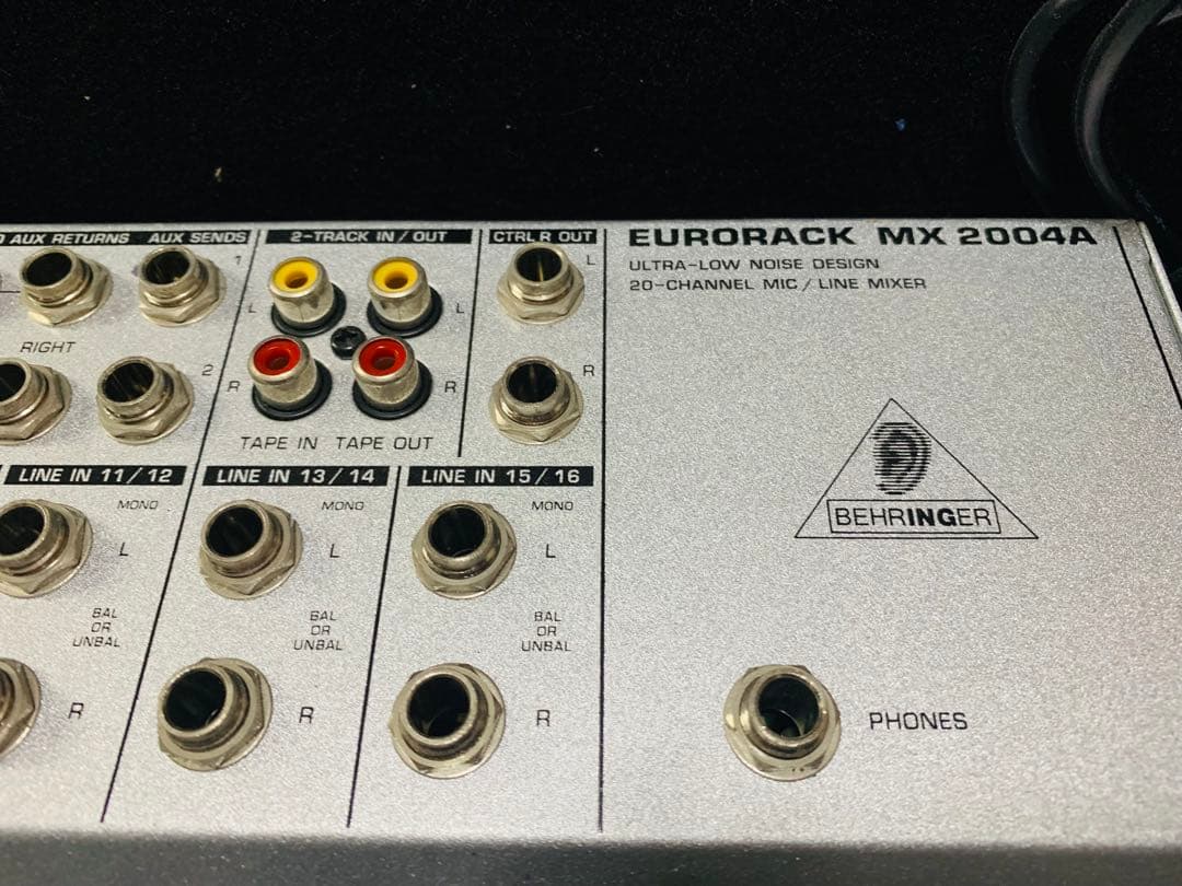 BEHRINGER MX 2004A アナログミキサープロセッサーのセット
