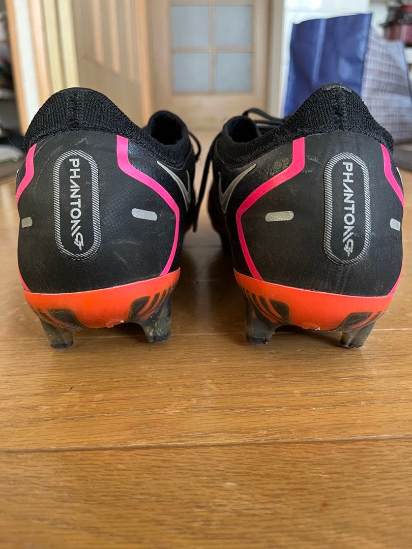 NIKE ファントムGT サッカースパイク ブラック✖️ピンク 27.5cm