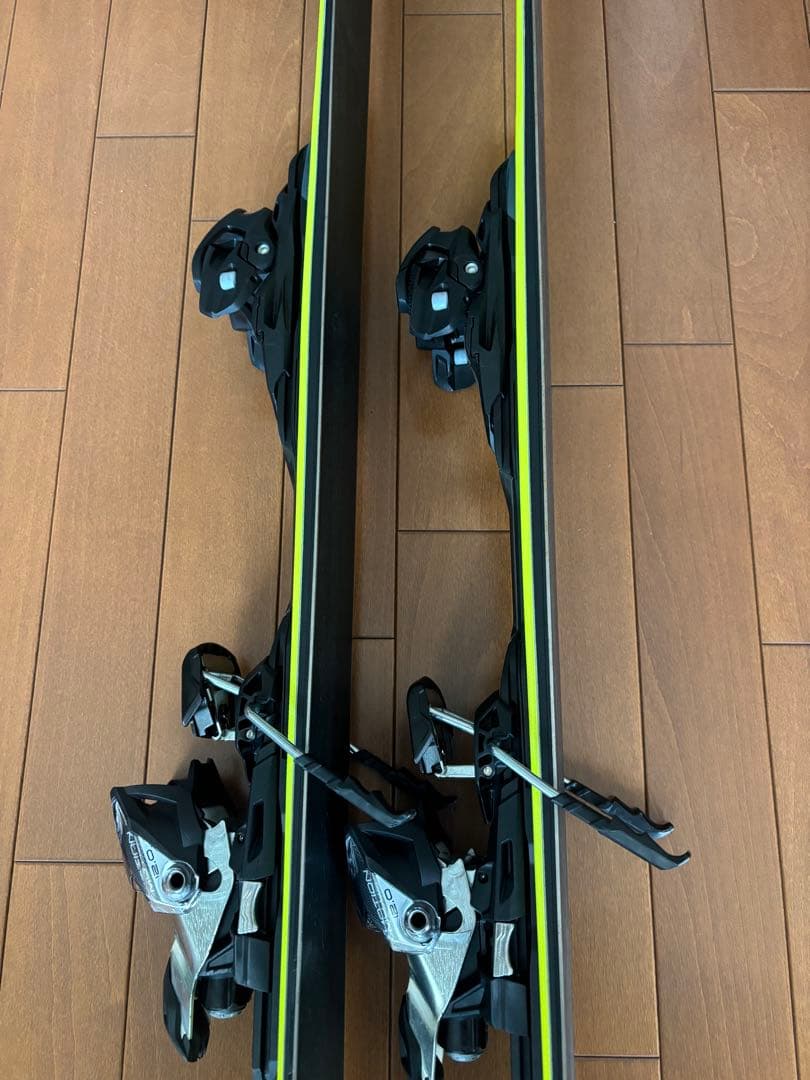 【ジャンク品】Volkl RACETIGER SC（165cm）