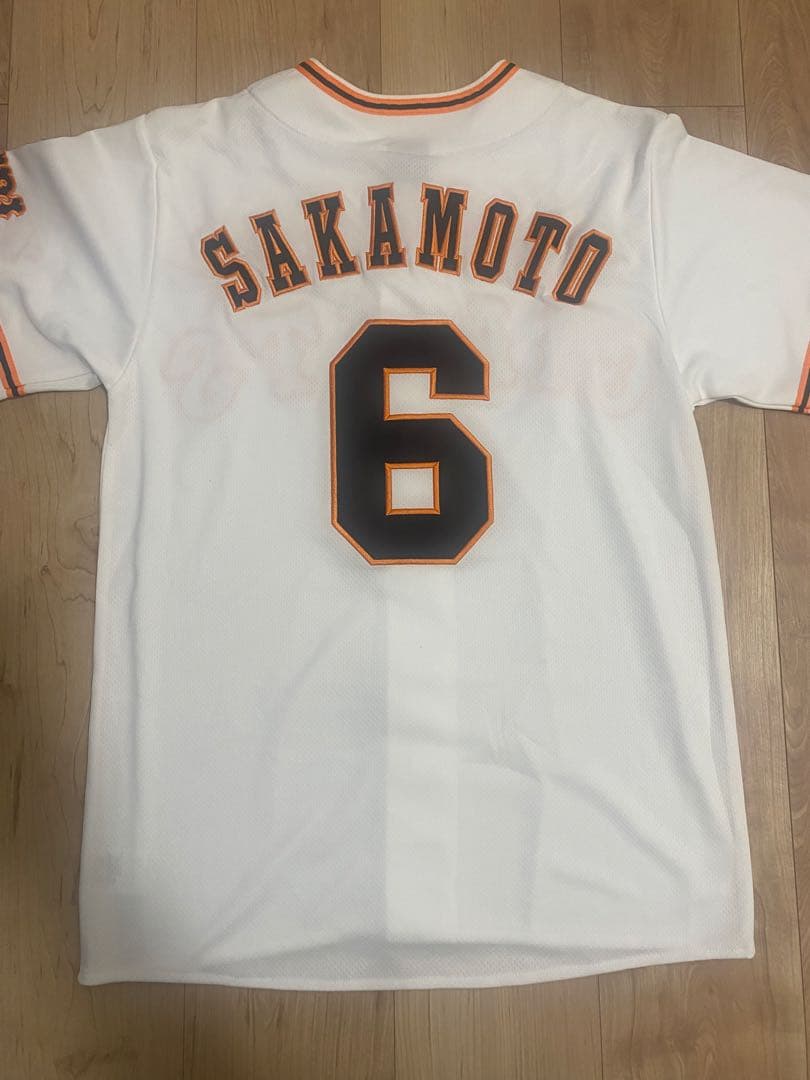 坂本勇人　ユニフォーム　キャプテンマーク付き　読売ジャイアンツ　SM
