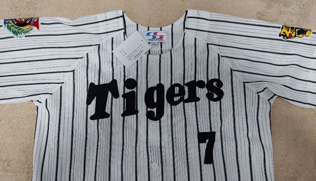 【新品未使用】阪神タイガースユニフォーム 今岡2003チャンピオンエンブレム付き