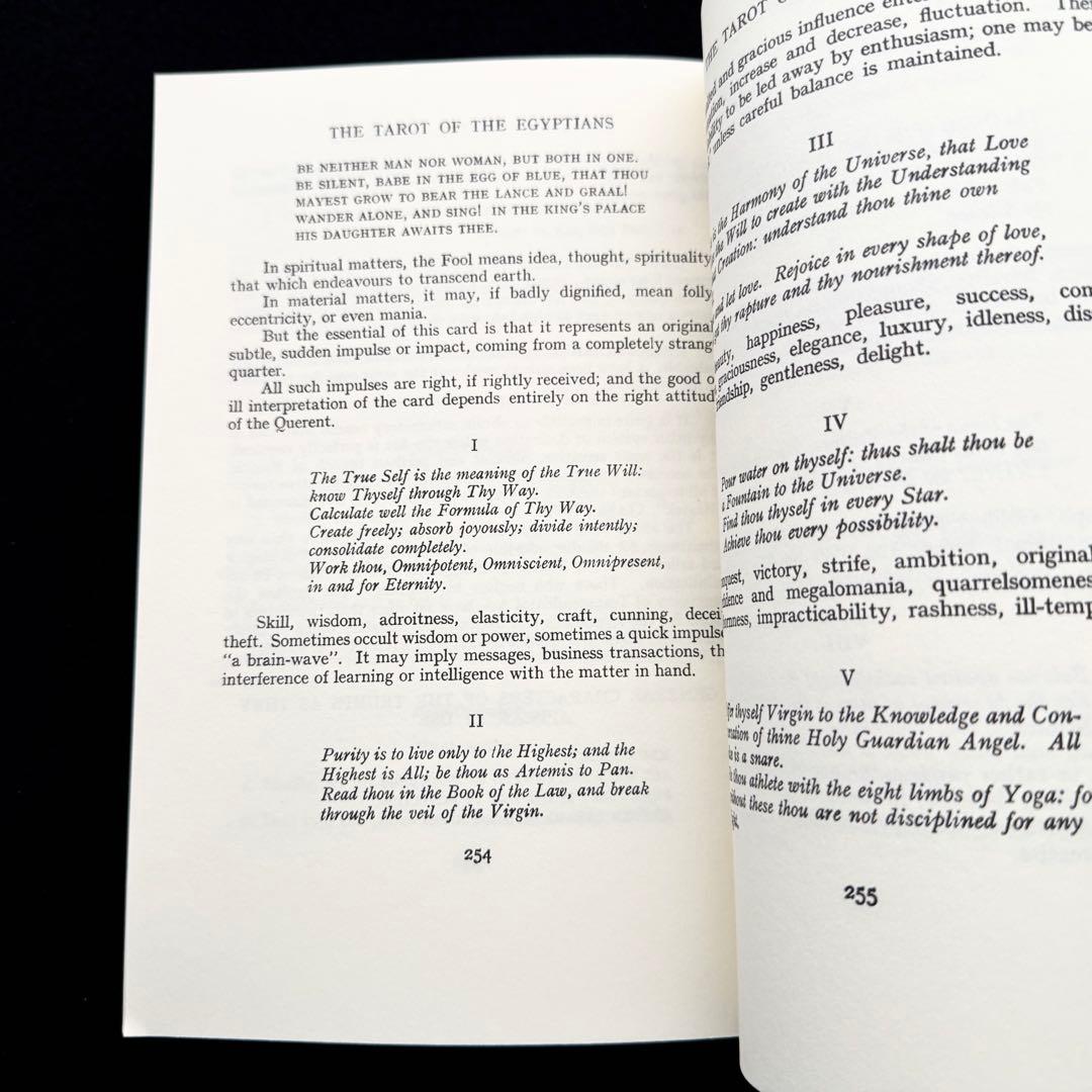 トートの書 エジプト版タロット 古典的名著「The Book of Thoth」