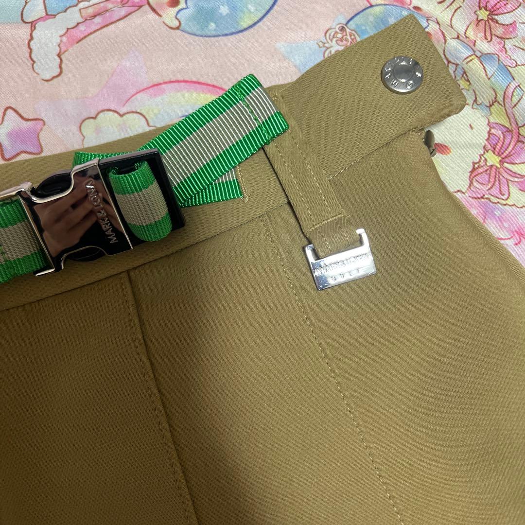 新品同様！マークアンドロナ ベージュプリーツスカート　MARK&LONA