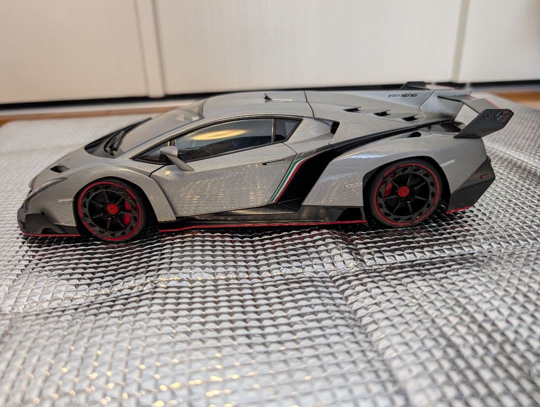 Lamborghini Veneno 1/18　オートアート