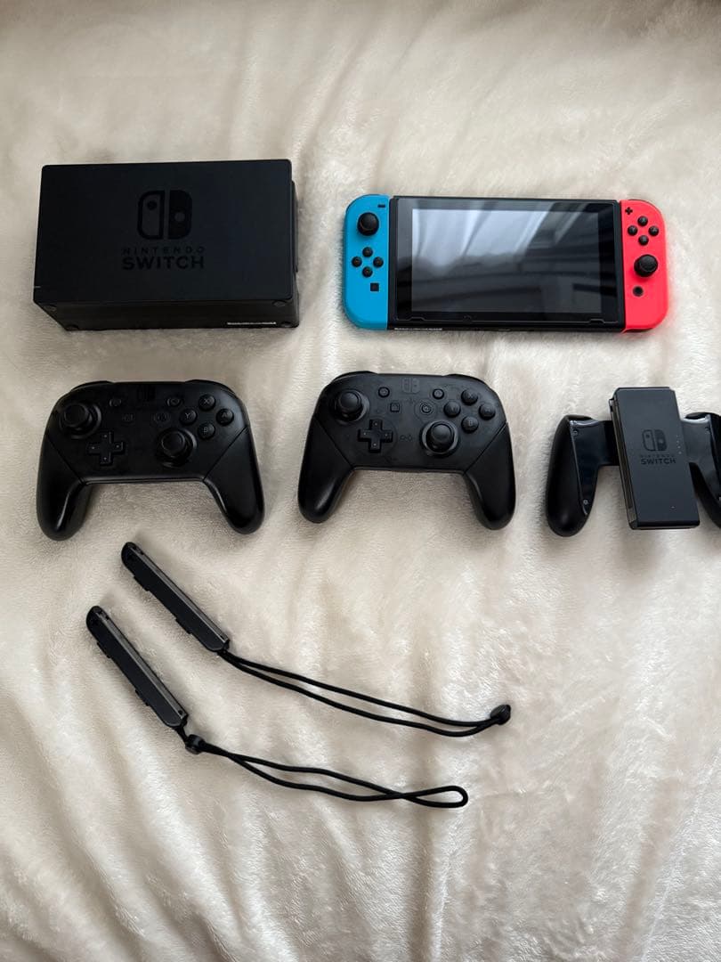 Nintendo Switch 本体 青/赤 コントローラー×2 おまけ付