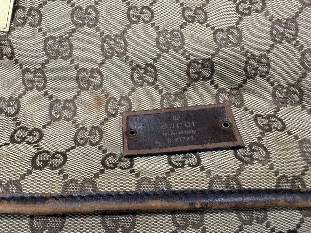 GUCCI ショルダーバッグ 男女兼用 斜めがけ