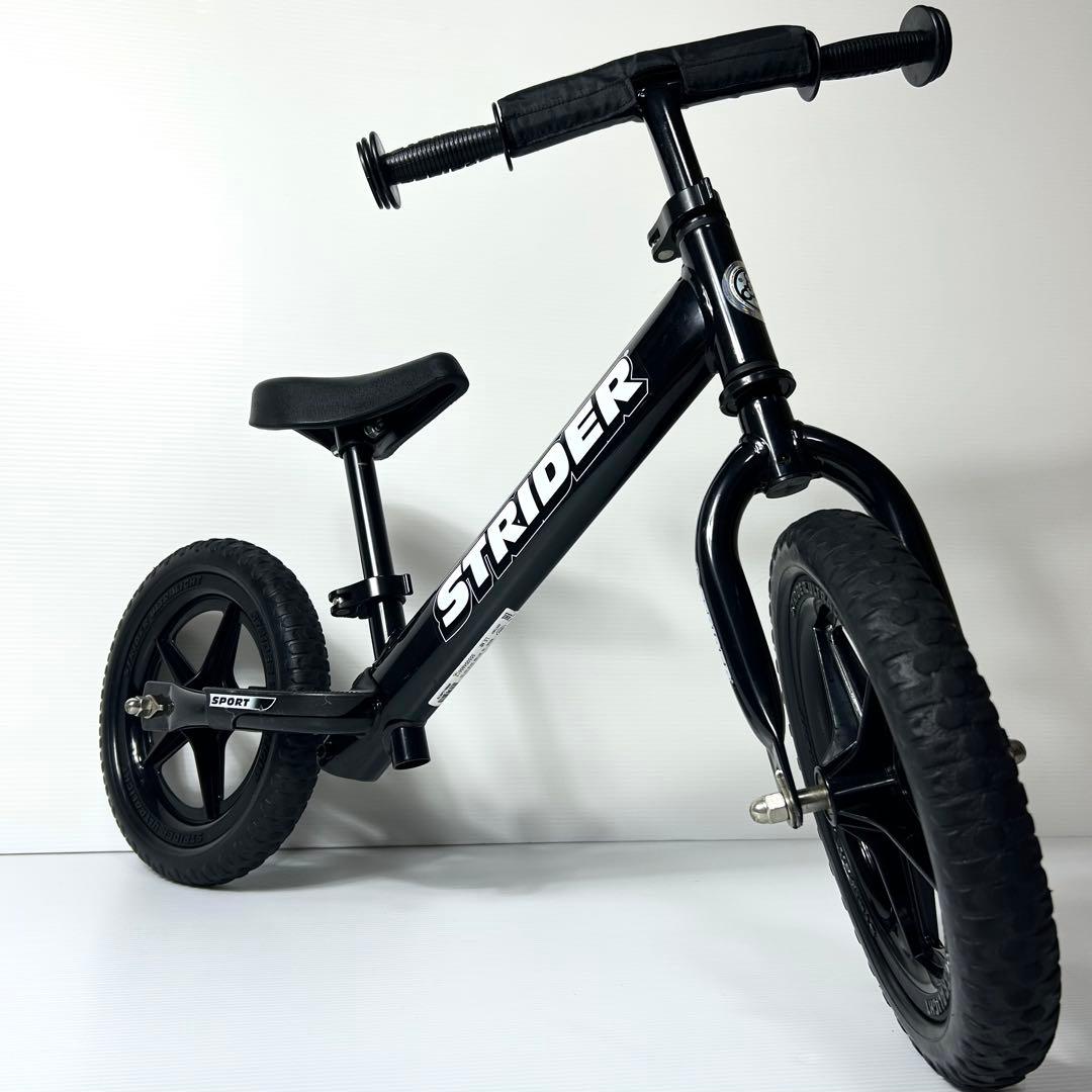 美品☆ストライダー スポーツ ブラック 黒 キックバイク 補助なし