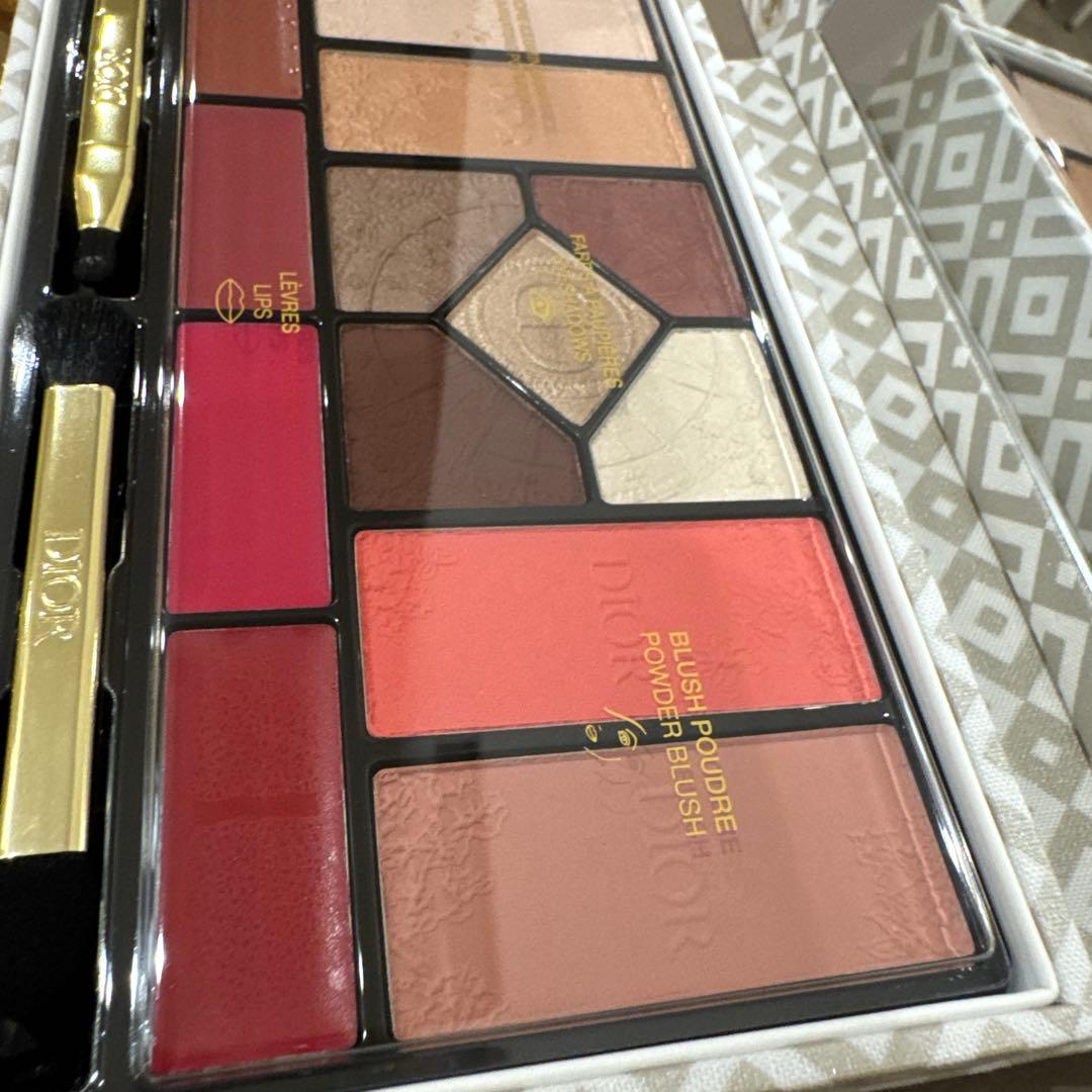 新品　dior ディオール　クリスマスコフレ　アイシャドウパレット
