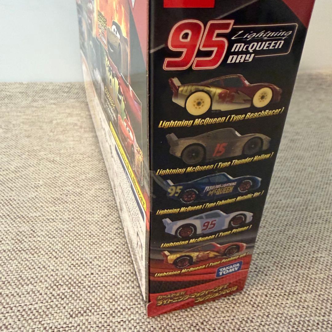 トミカ カーズ ライトニングマックイーン コレクション2019 新品　ラスト1