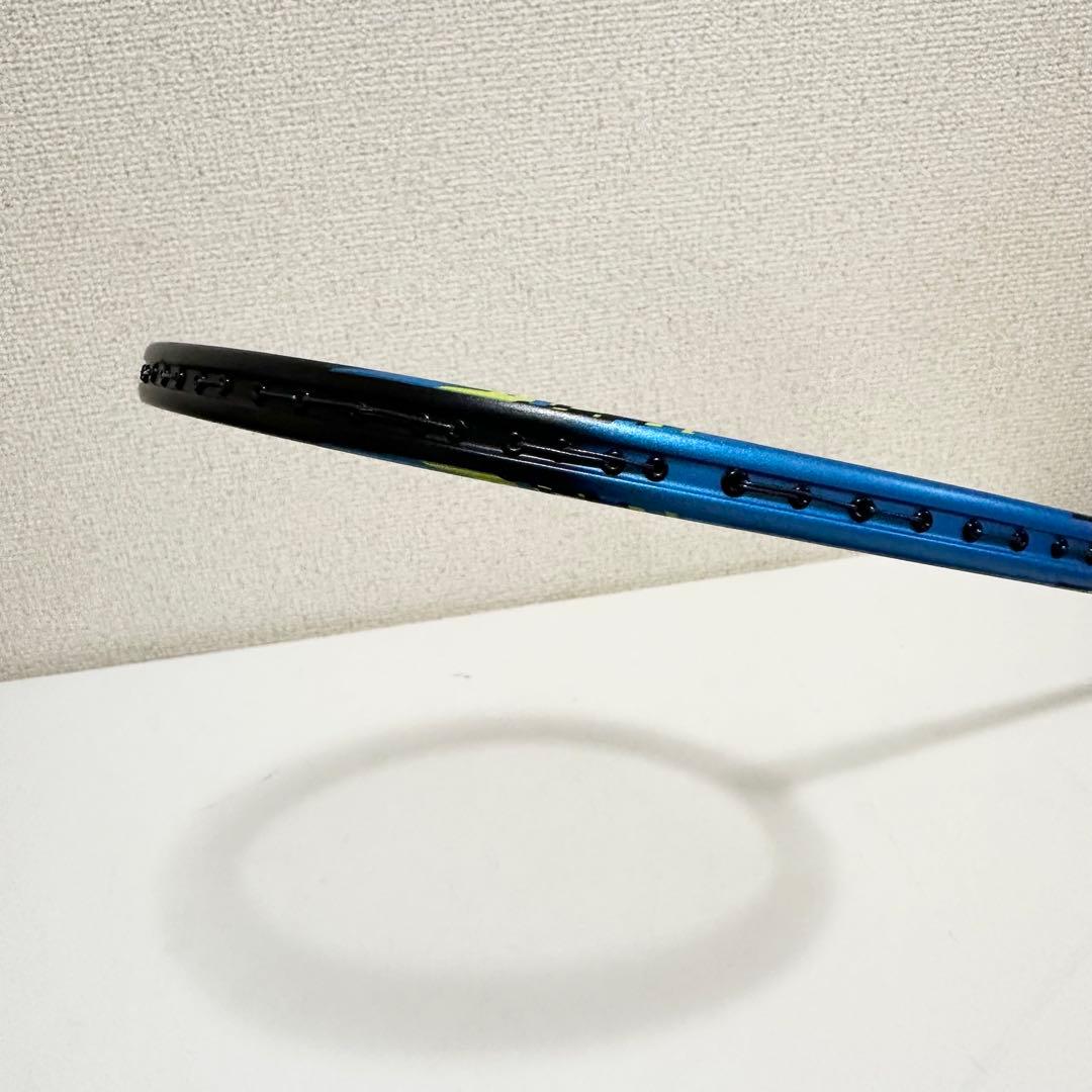 【極美品】 Nanoflare 700 バドミントンラケット　ナノフレア700