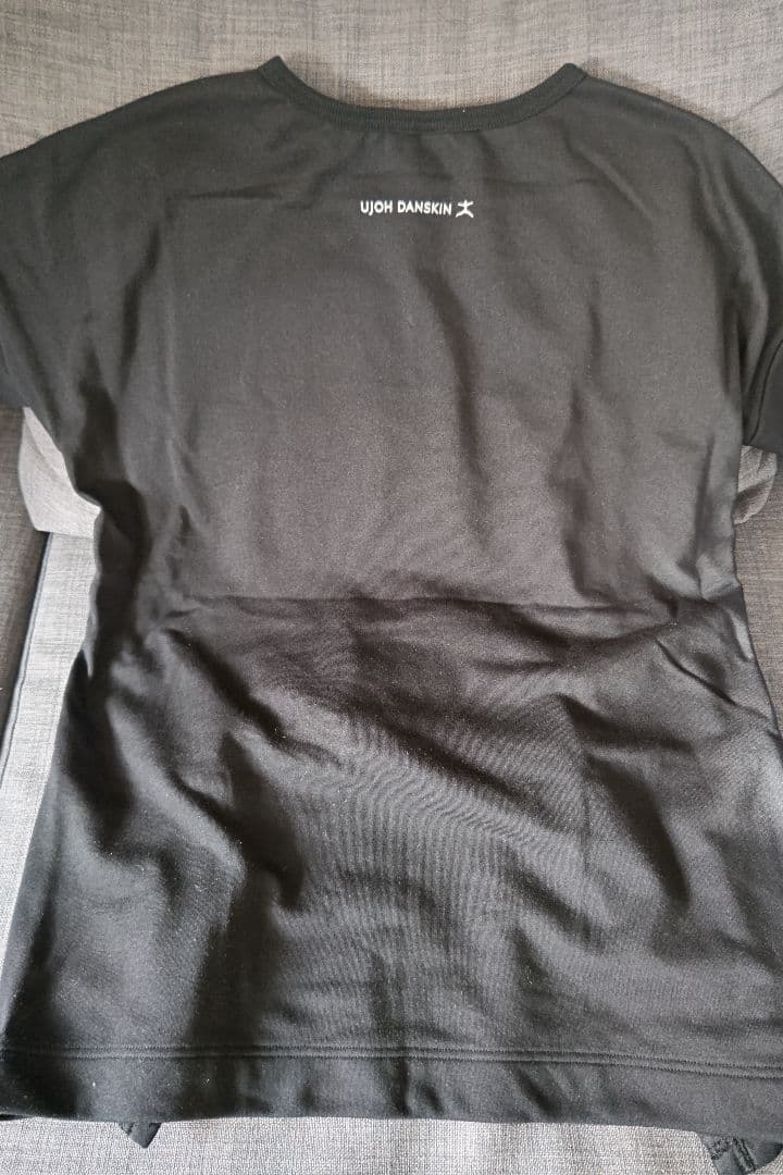 UJOH DANSKIN ウジョーダンスキン デザインTシャツ