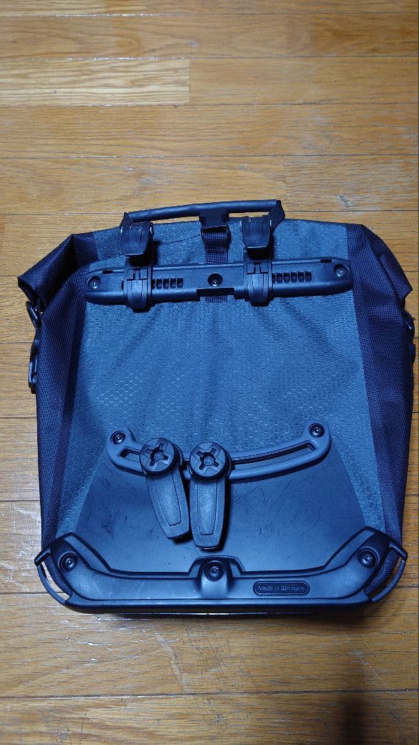 ★ ORTLIEB 防水バッグ 中型 ブラック オルトリーブ　グラベルパック