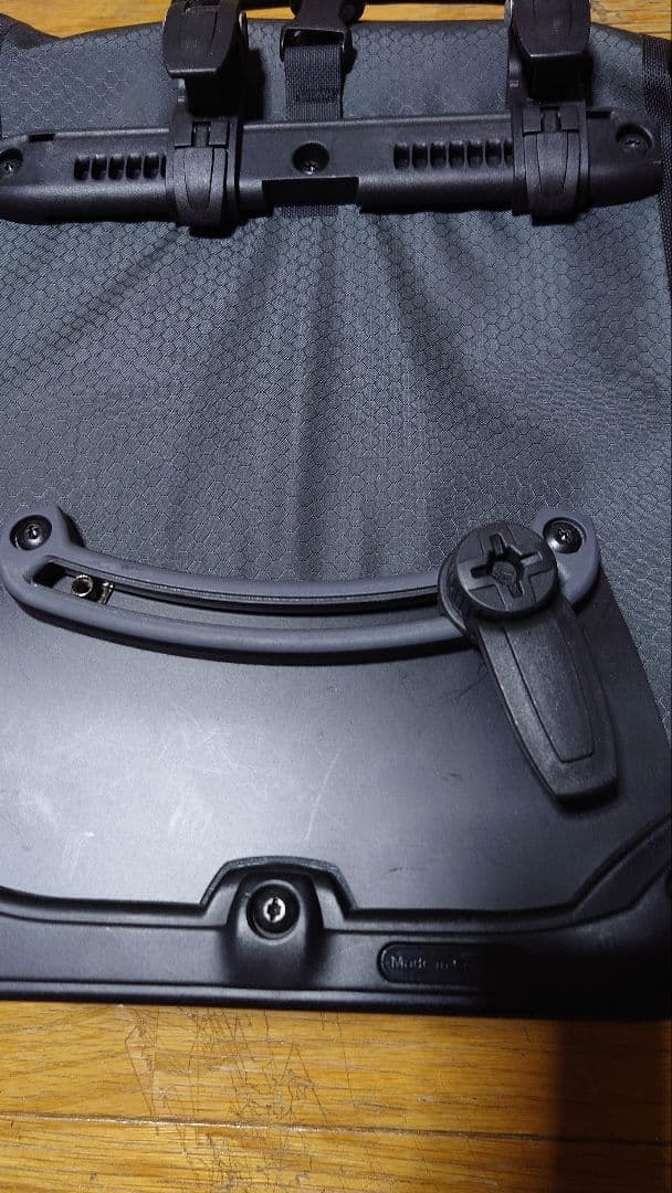 ★ ORTLIEB 防水バッグ 中型 ブラック オルトリーブ　グラベルパック