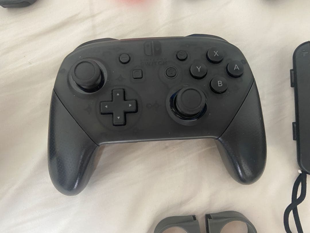 Nintendo Switch 本体＋プロコン、追加Joy-Con付き