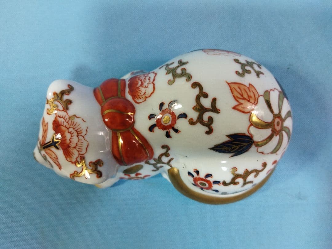 伊万里　眠り猫　置物　インテリア　工芸品 陶器　レトロ