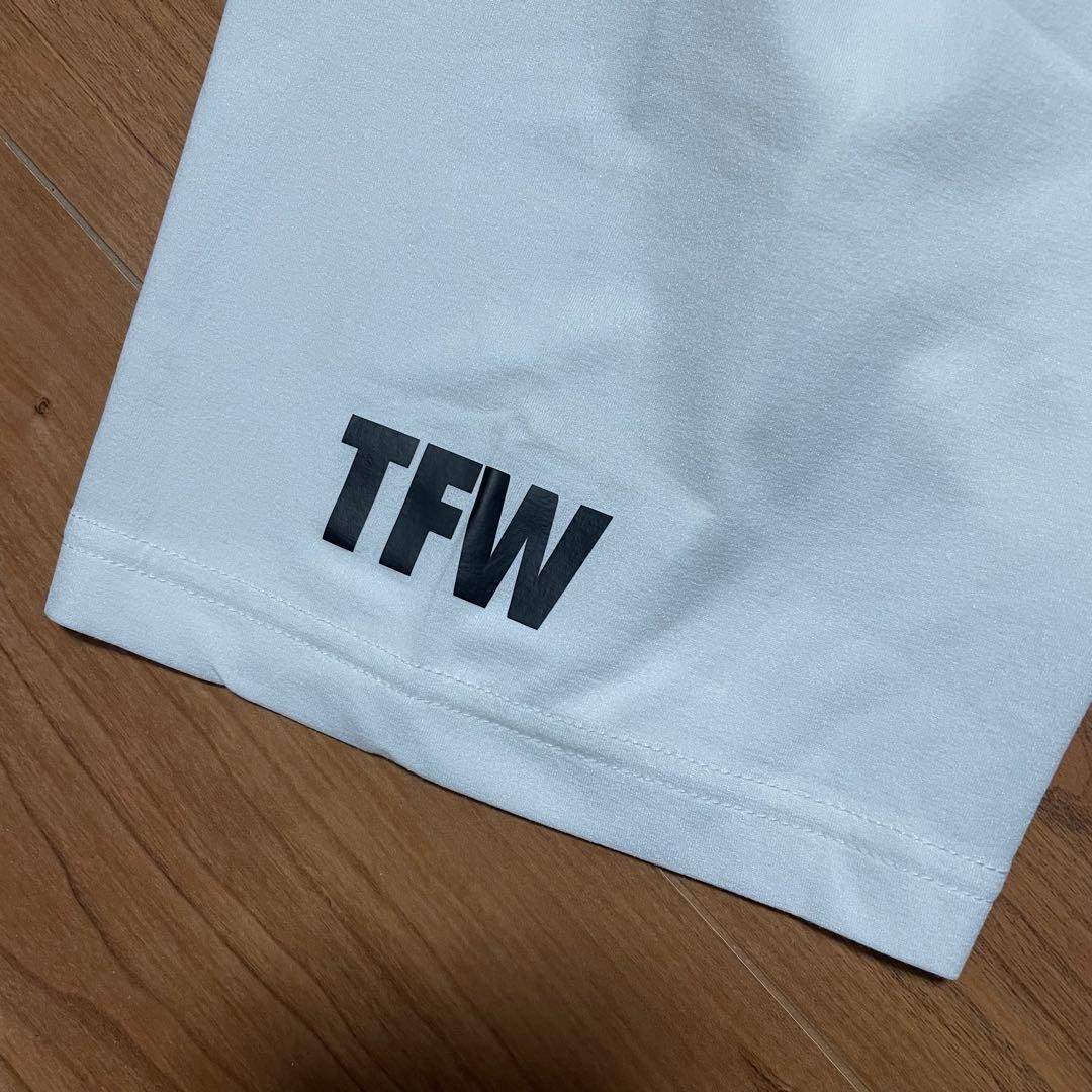 TFW49 モックネックTシャツ ホワイト　XL ゴルフ