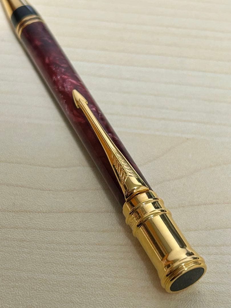 Parker デュオフォールド　ボールペン マーブルレッド