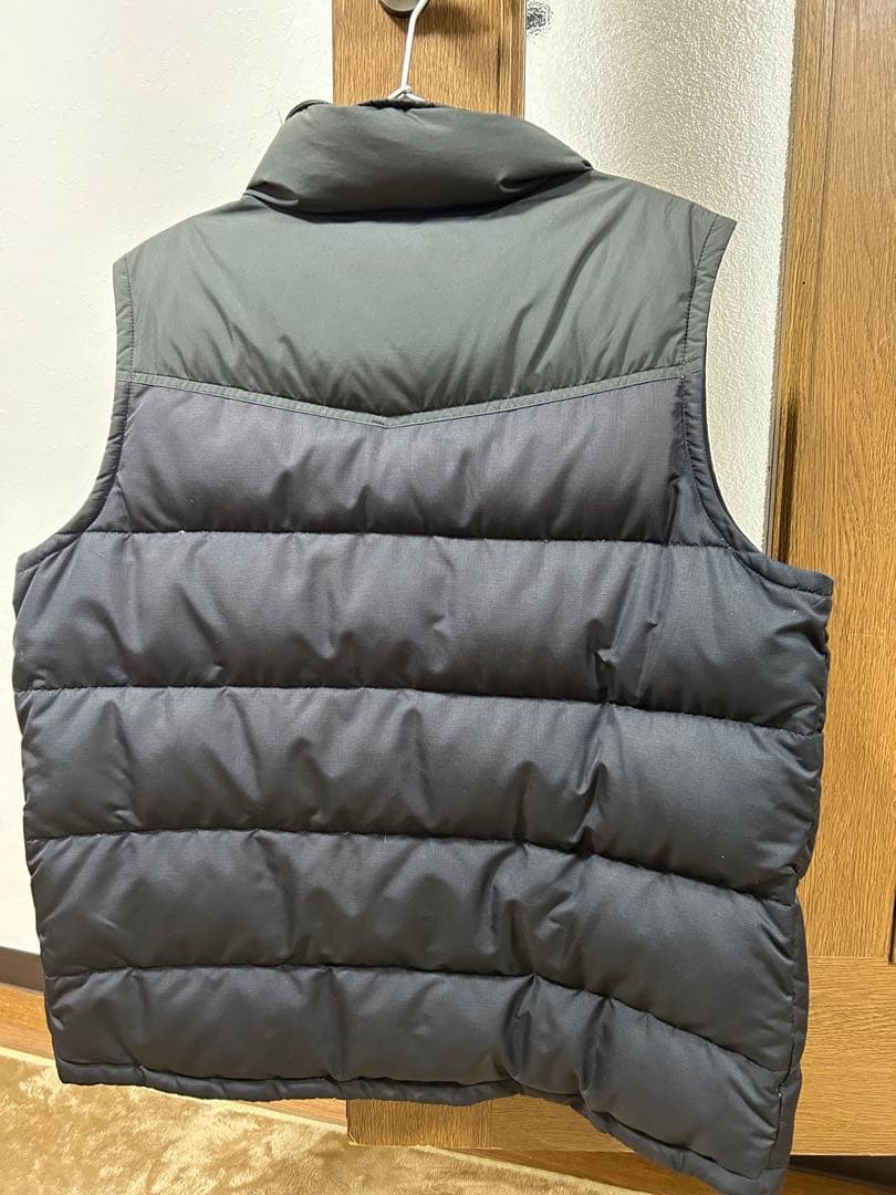 patagonia ダウンベスト ブラック/グレー