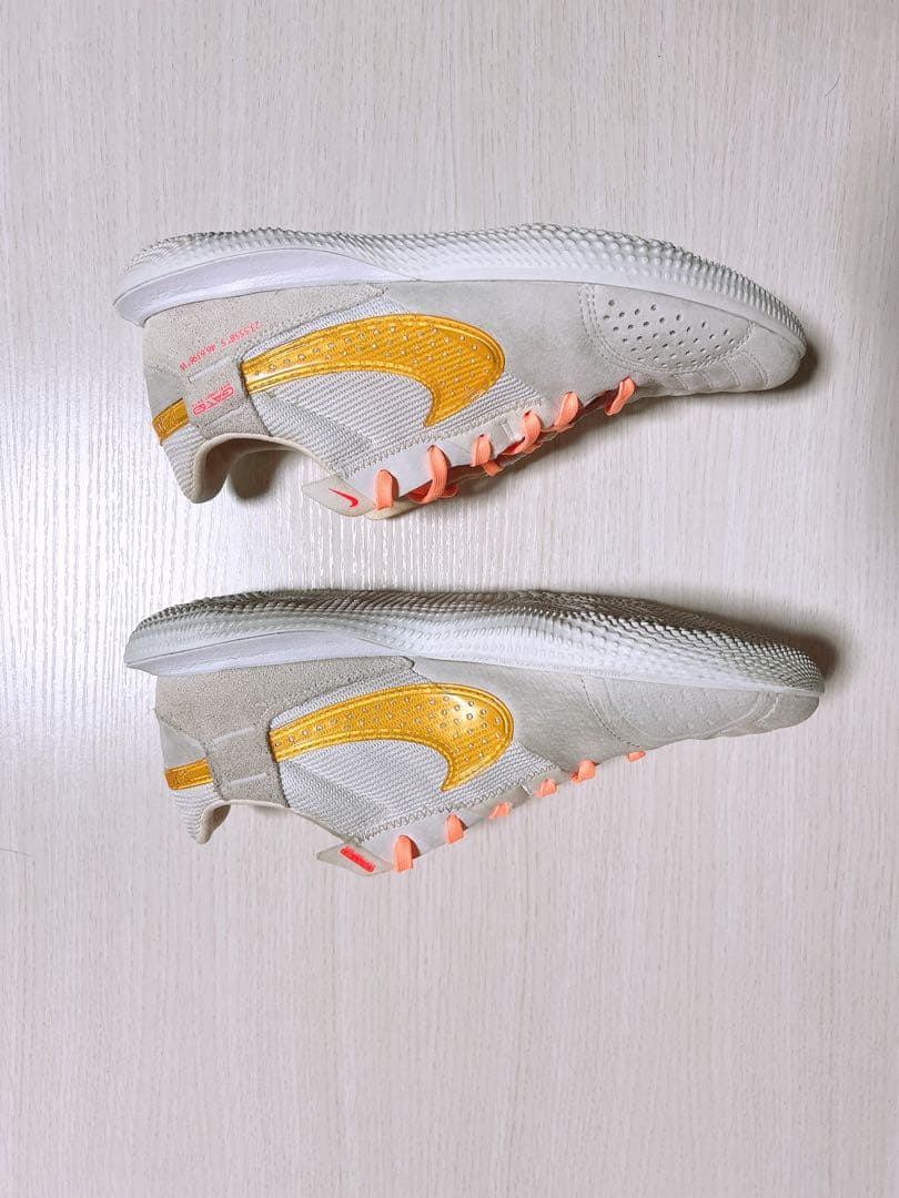NIKE -フットサルシューズ　ガト　26㎝