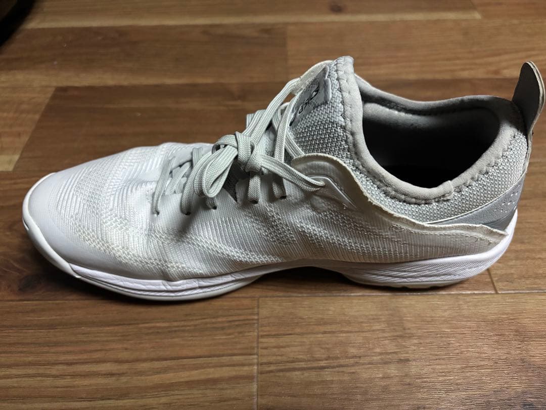 asics バスケットボールシューズ /GLIDE NOVA FF 3 ホワイト