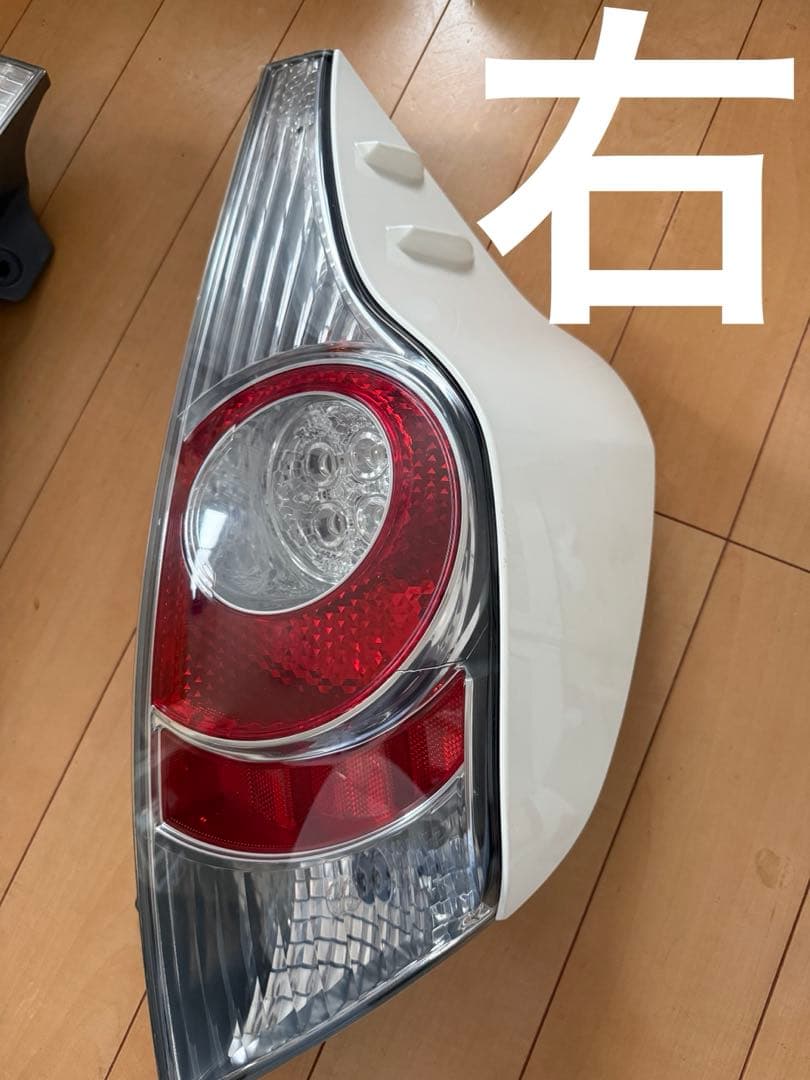 タ*ン様 NHP10 アクア テールランプ純正 左右セット