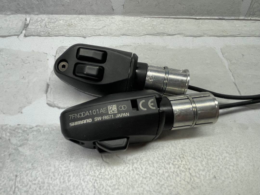 シマノ　アルテグラ6800 di2 バーコン　SW-R671