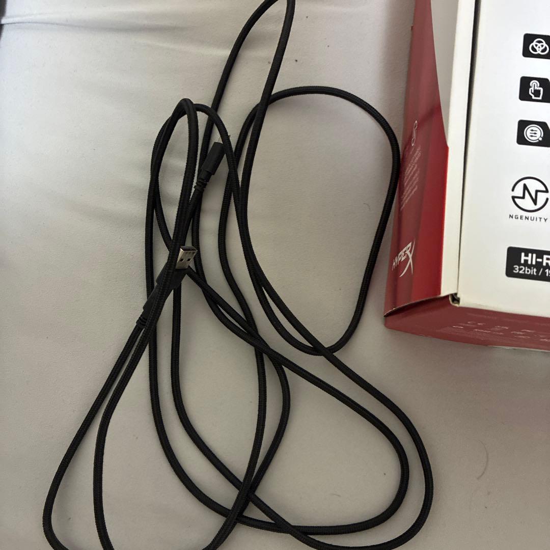 HyperX Quadcast 2s コンデンサーマイク　箱あり